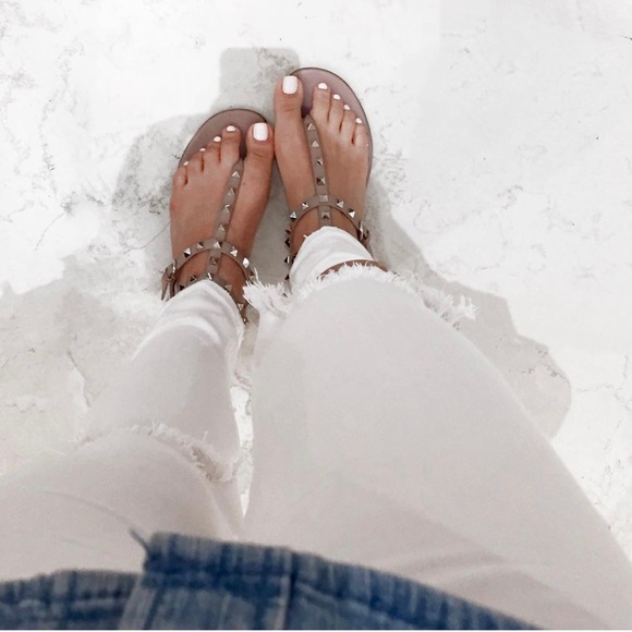 Valentino Garavani Rockstud Caged Leather Ankle Strap Sandals - Picture 9 of 10